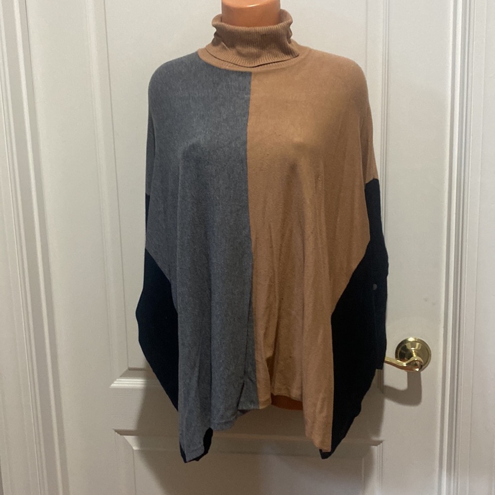 ALFANI Turtleneck Color Block Poncho Sweater Petite Small PS SP $80 Tan Gray EUC